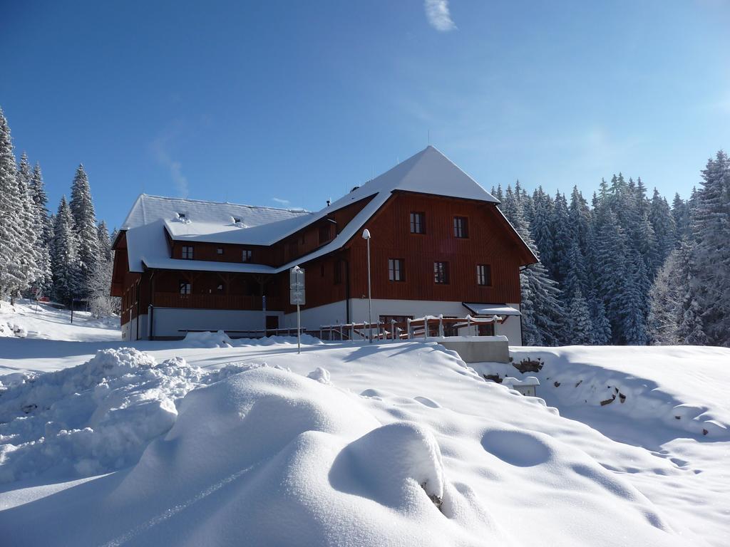 Aparthotel Madr Modrava Exterior photo